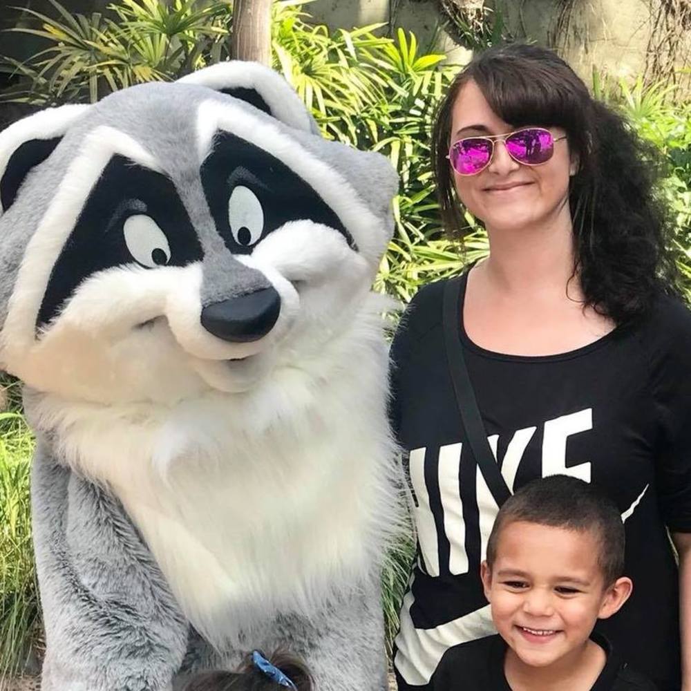 Meet your Posher, Laura